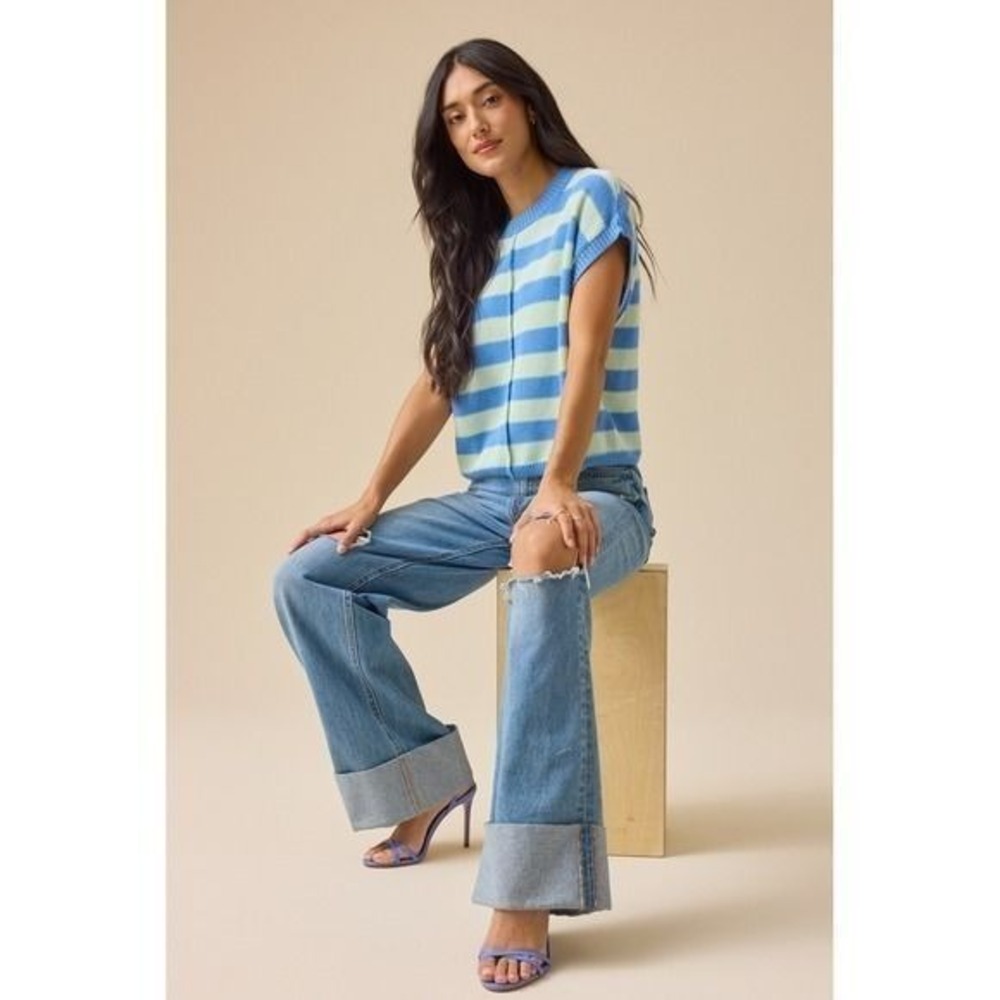 Altar'd State Striped Sweater Vest Blue Knit Sleeveless Top Size XXS NEW